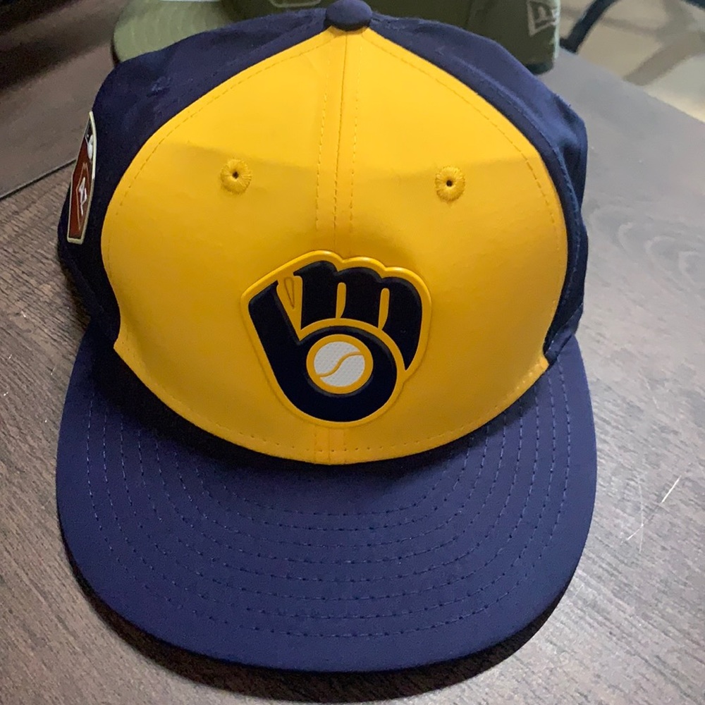 Base ball hat new
